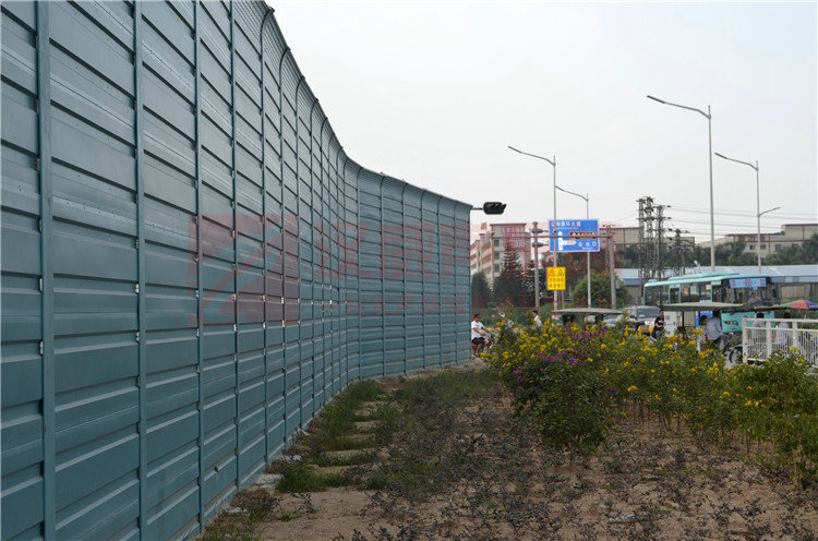  上海高速公路混合型聲屏障