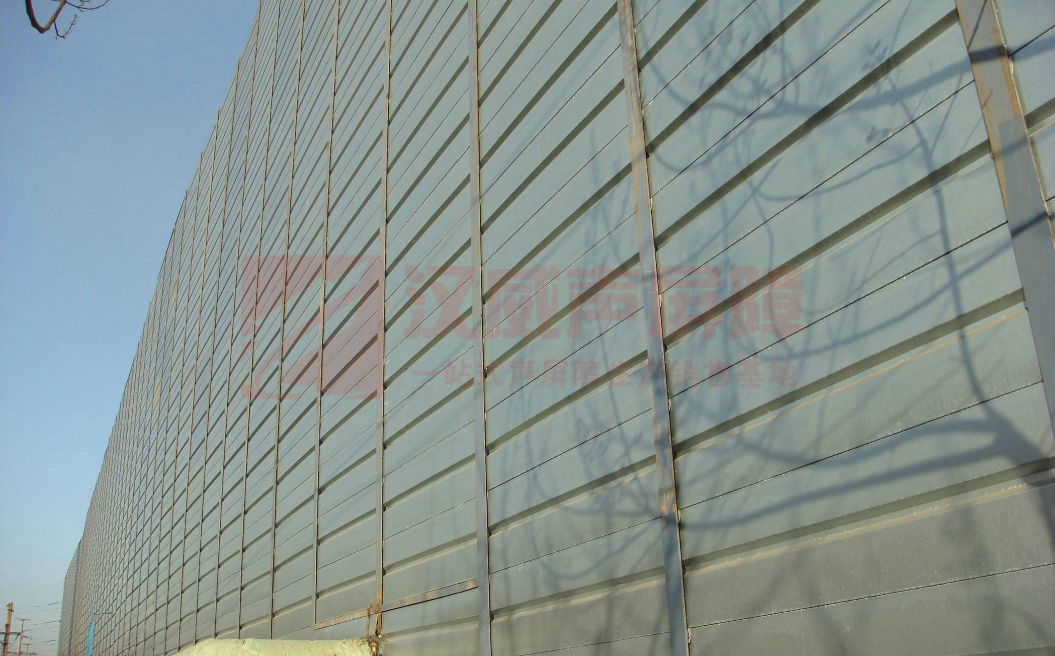 遼寧朝陽高架橋罩棚型隔音屏