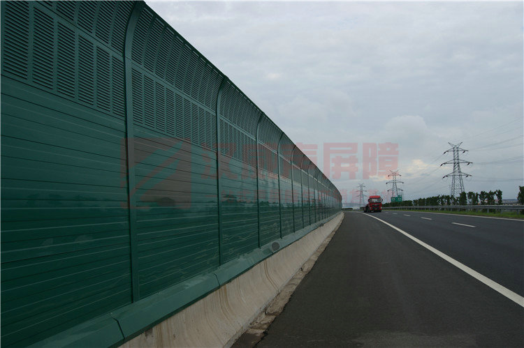 河南鄭州城市高架插板式聲屏障?